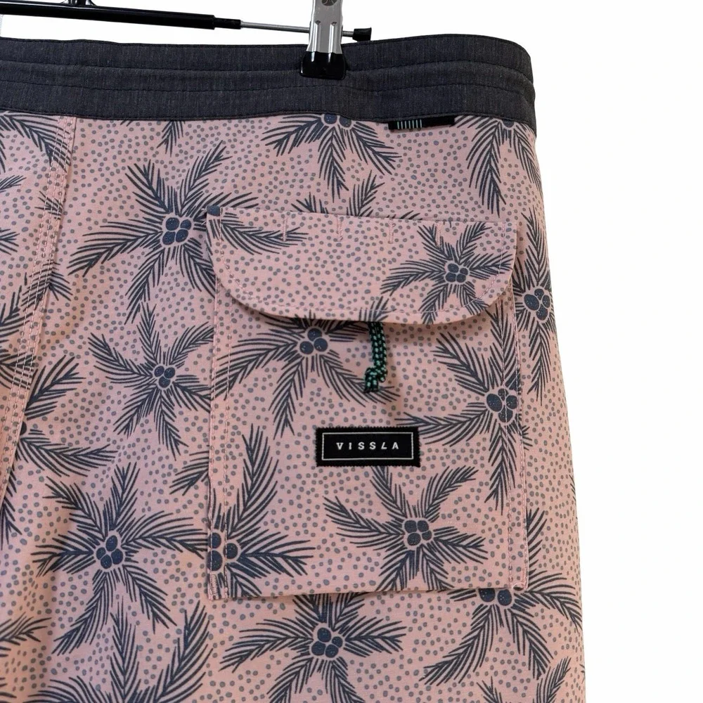 Vissla‎ Mens Floral Tropical Board Shorts Size 38 Swim Trunks Quick Dry Stretch
